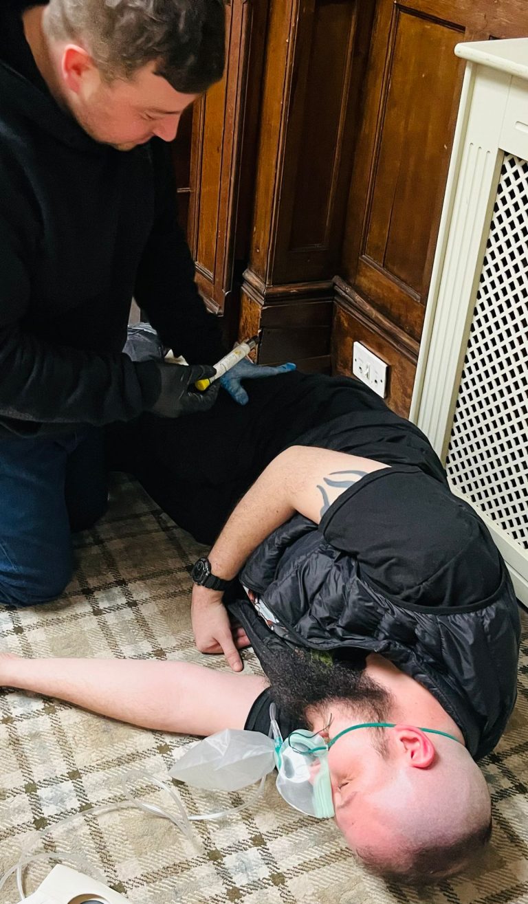 WhatsApp Image 2024 03 21 at 18.24.47 1 768x1315