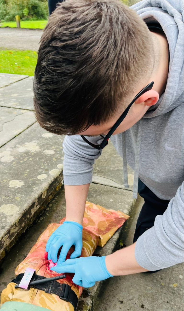 WhatsApp Image 2024 04 08 at 18.48.21 768x1298