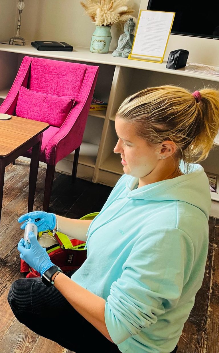 WhatsApp Image 2024 04 11 at 12.45.41 768x1235